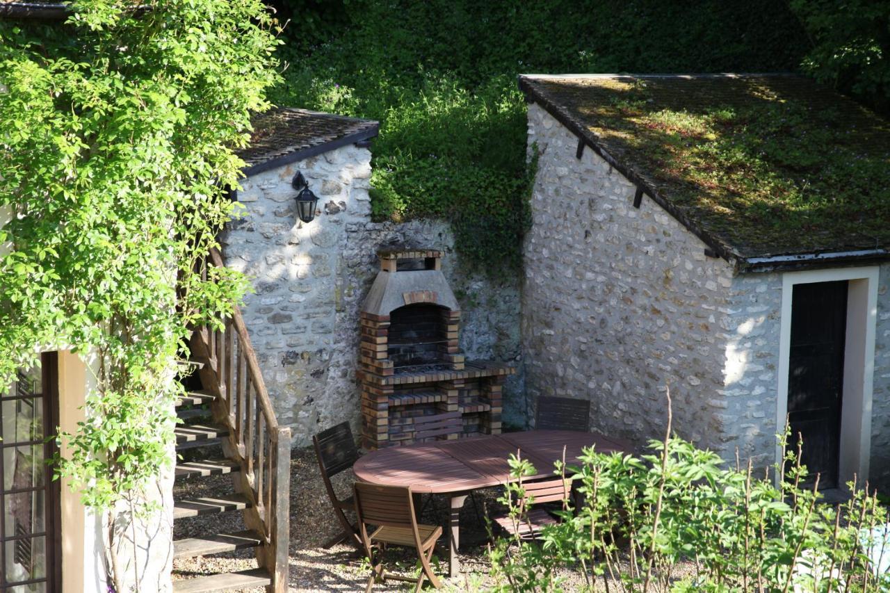 Le Noyer Bed & Breakfast Breuilpont Dış mekan fotoğraf